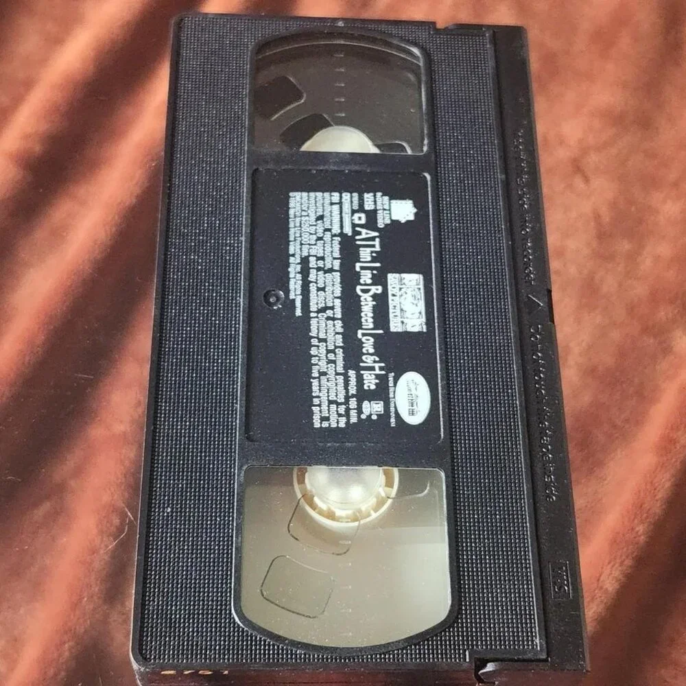 A Thin Line Between Love and Hate ‐ 1996 ‐ VHS